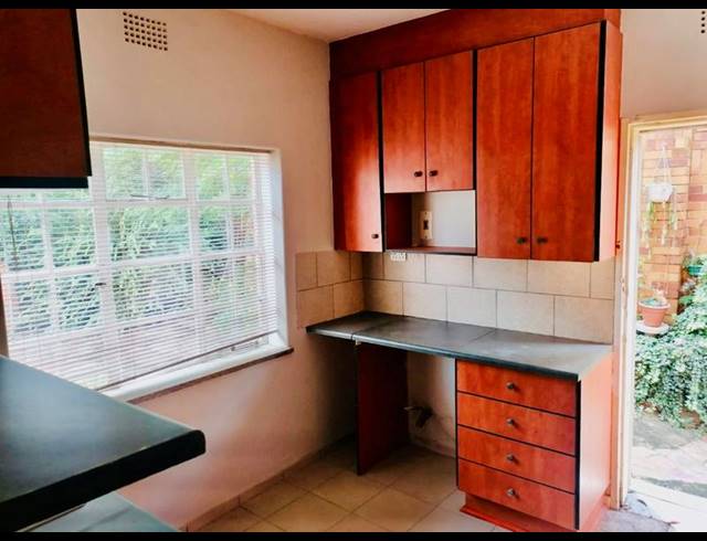 2 BEDROOM APARTMENT FOR SALE IN PRIMROSE HILL